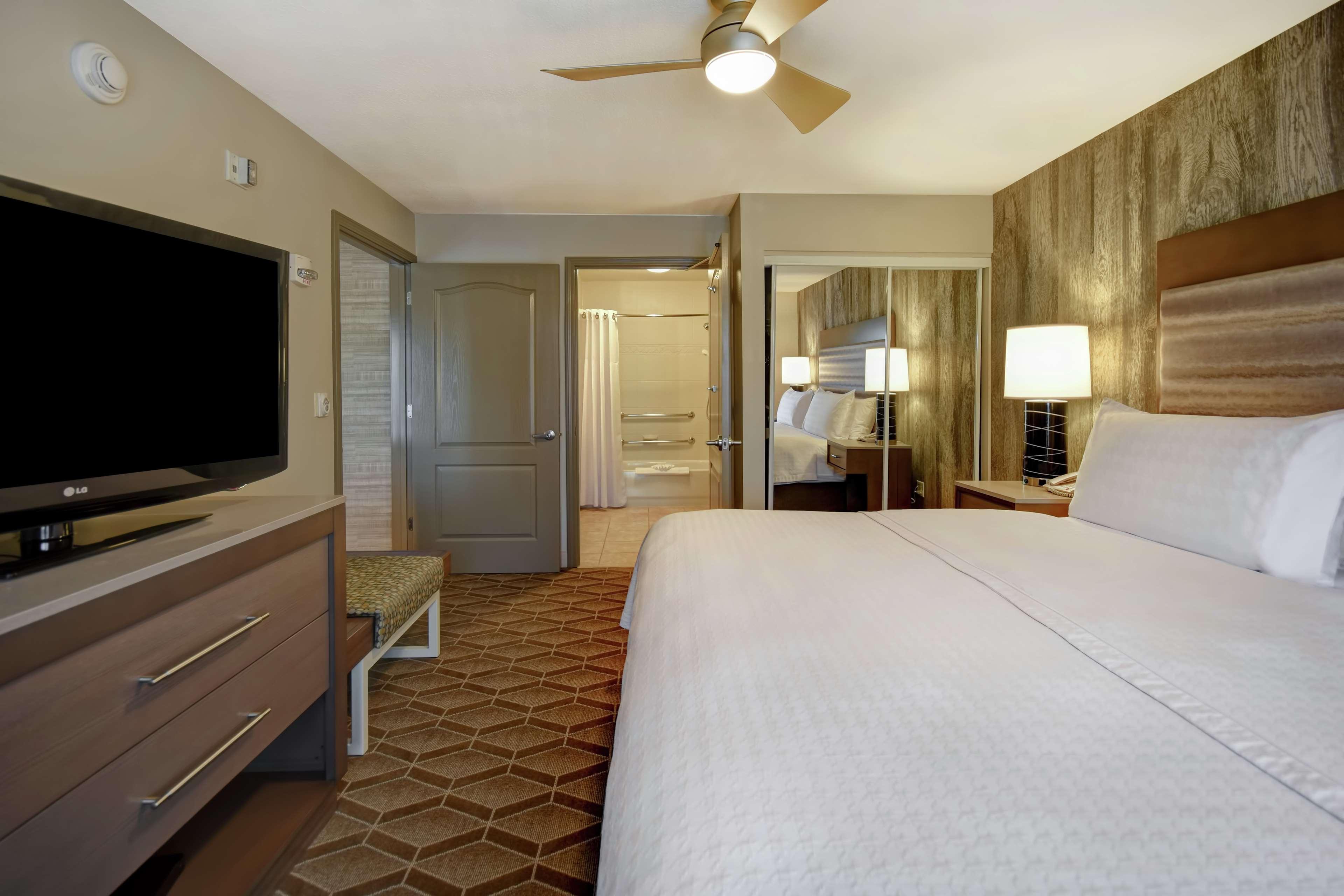וויצ'יטה Homewood Suites By Hilton At The Waterfront מראה חיצוני תמונה