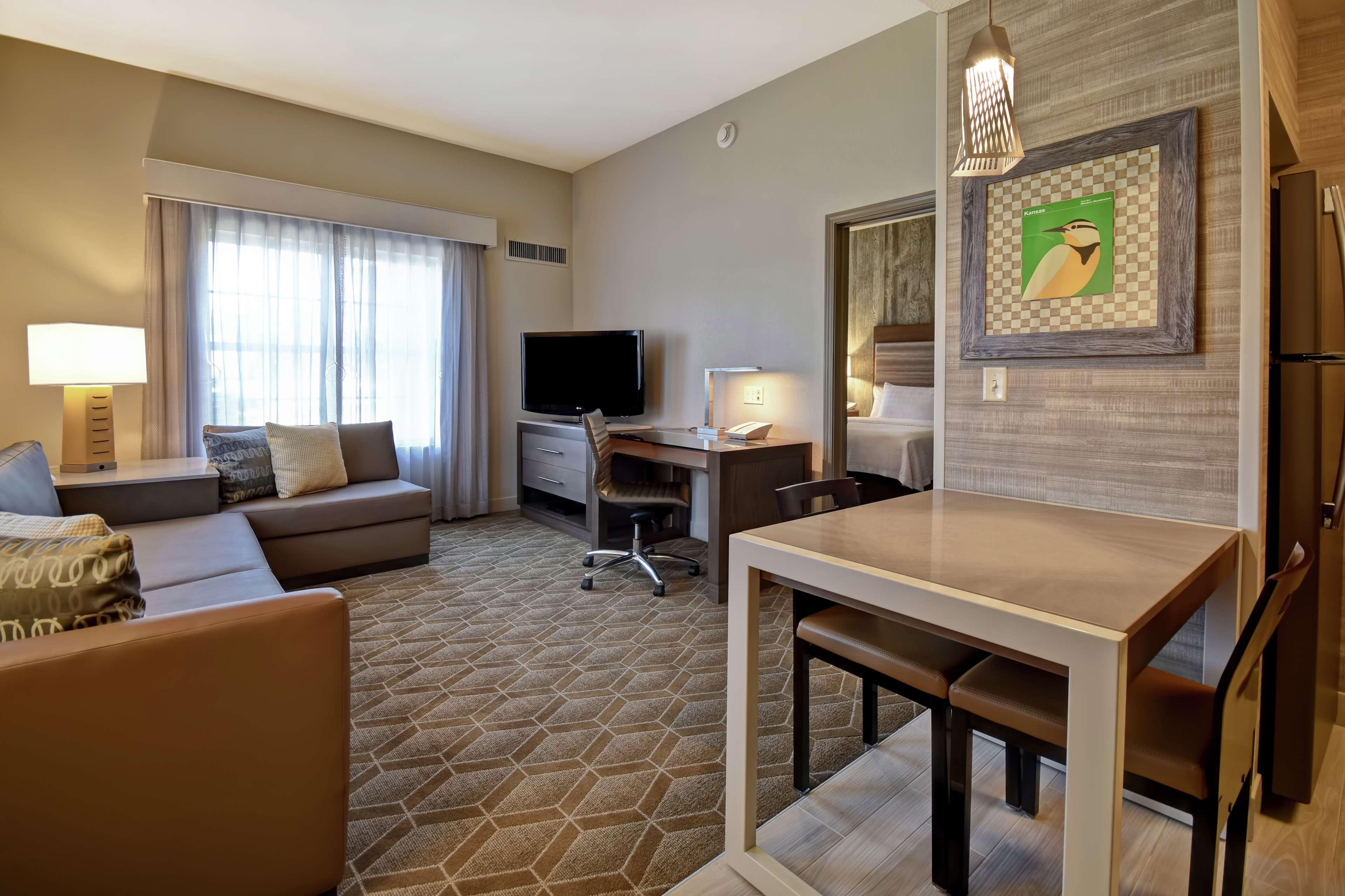 וויצ'יטה Homewood Suites By Hilton At The Waterfront מראה חיצוני תמונה