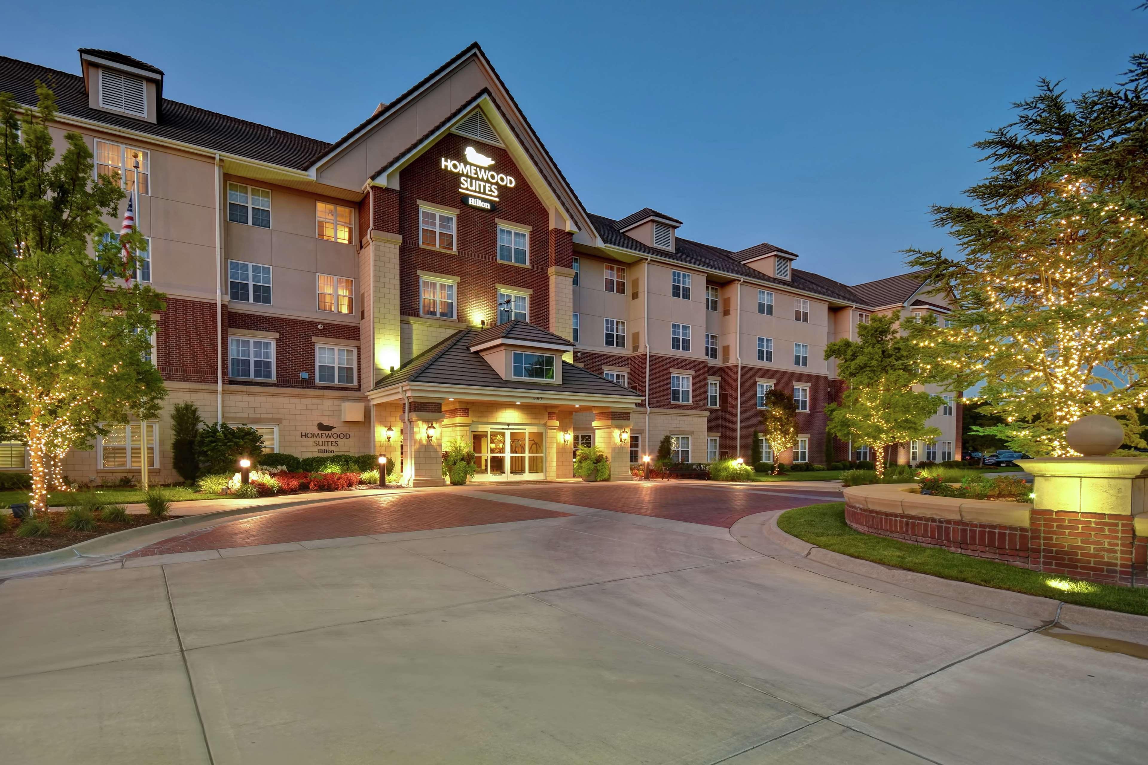 וויצ'יטה Homewood Suites By Hilton At The Waterfront מראה חיצוני תמונה