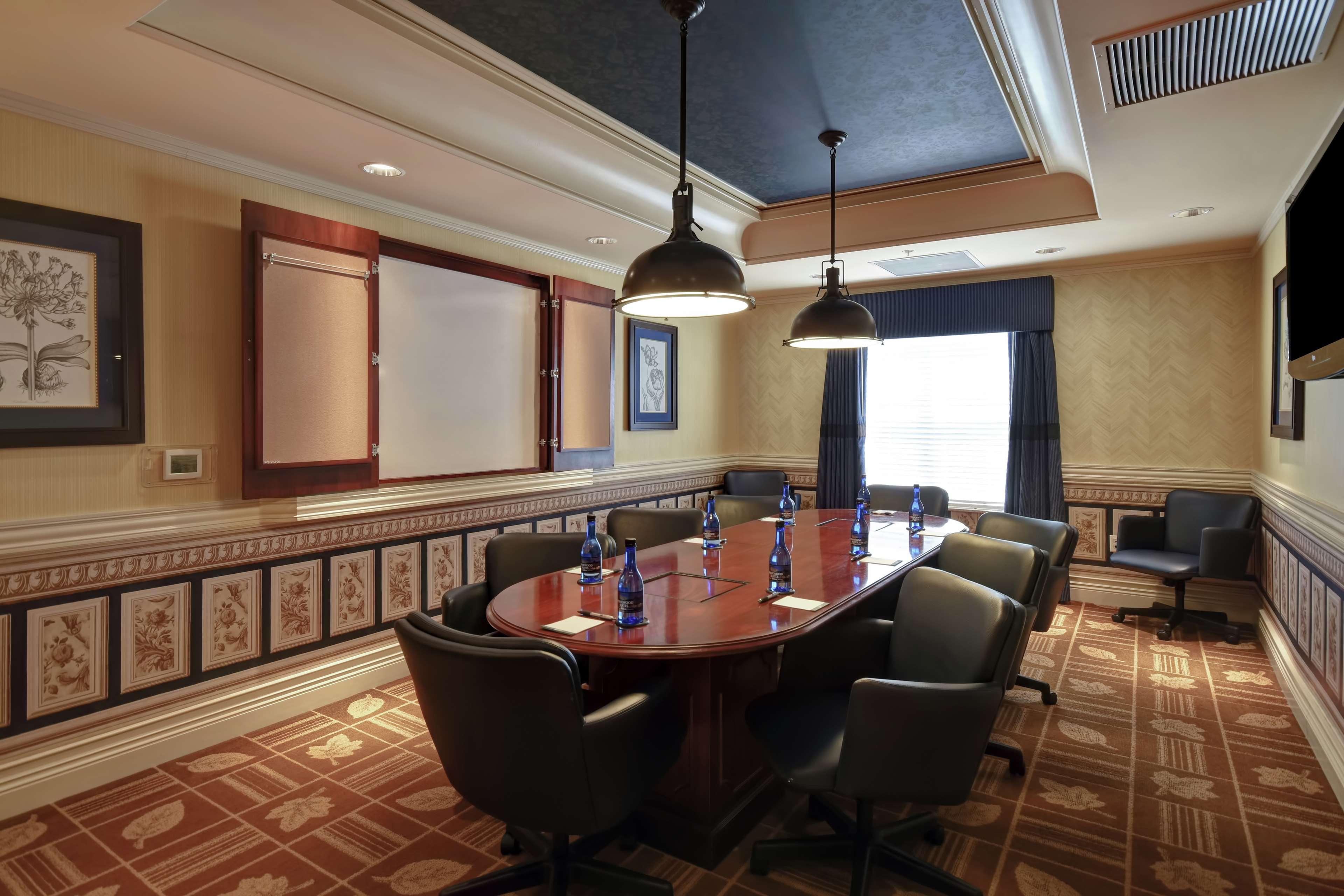 וויצ'יטה Homewood Suites By Hilton At The Waterfront מראה חיצוני תמונה