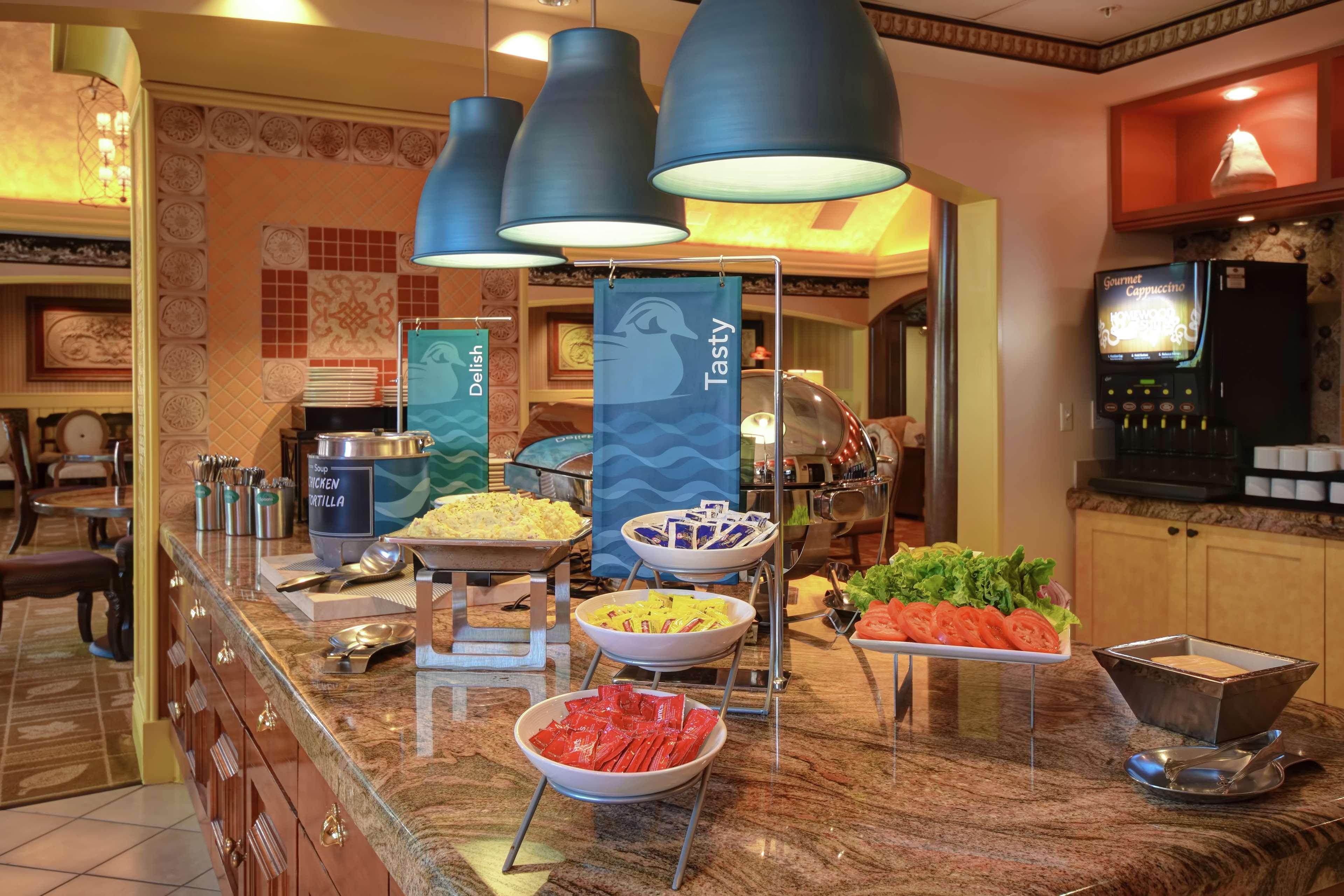 וויצ'יטה Homewood Suites By Hilton At The Waterfront מראה חיצוני תמונה