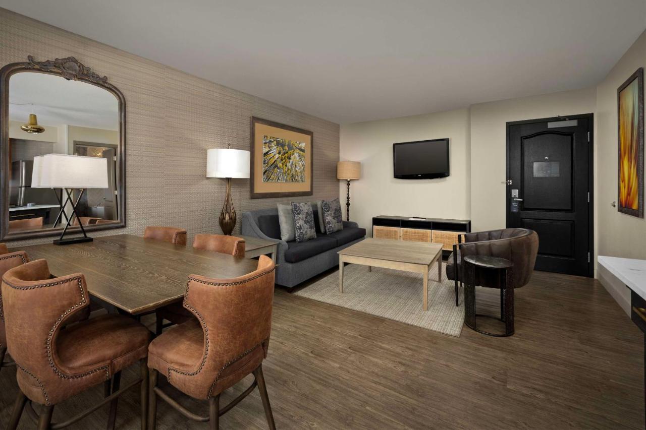 וויצ'יטה Homewood Suites By Hilton At The Waterfront מראה חיצוני תמונה