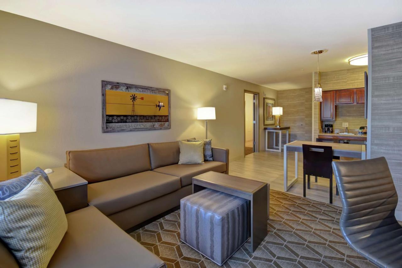 וויצ'יטה Homewood Suites By Hilton At The Waterfront מראה חיצוני תמונה
