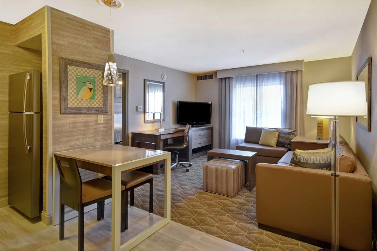 וויצ'יטה Homewood Suites By Hilton At The Waterfront מראה חיצוני תמונה