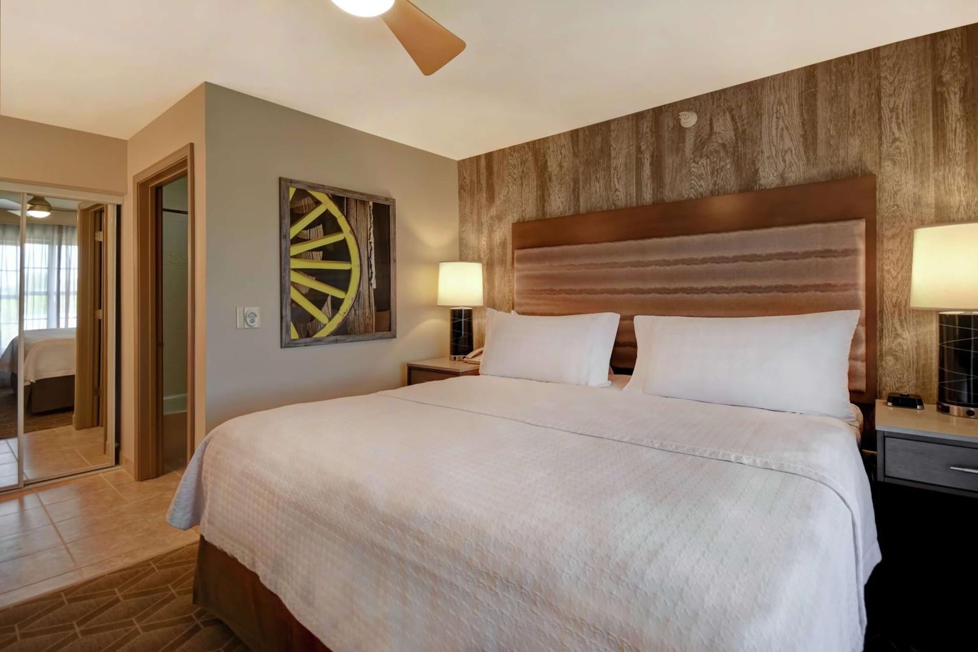 וויצ'יטה Homewood Suites By Hilton At The Waterfront מראה חיצוני תמונה