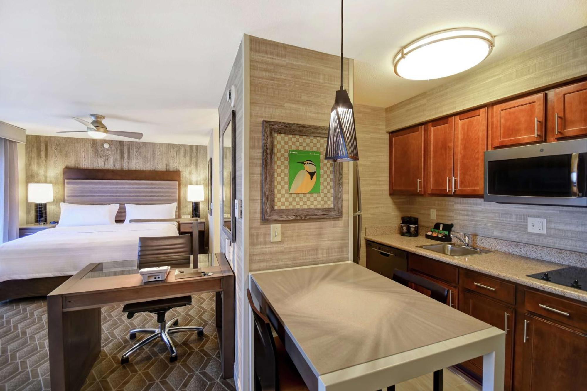 וויצ'יטה Homewood Suites By Hilton At The Waterfront מראה חיצוני תמונה