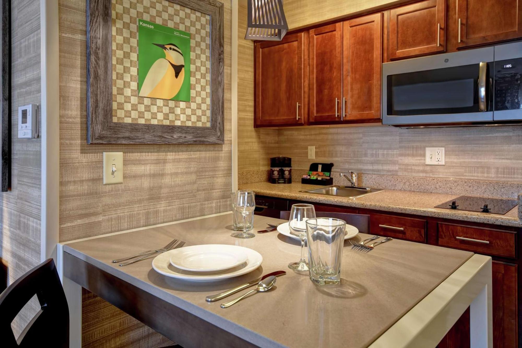 וויצ'יטה Homewood Suites By Hilton At The Waterfront מראה חיצוני תמונה