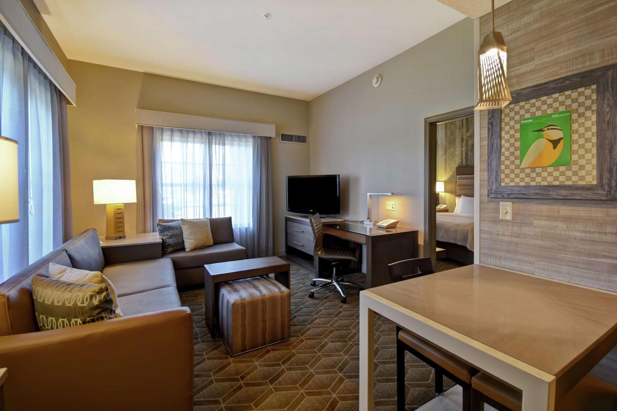 וויצ'יטה Homewood Suites By Hilton At The Waterfront מראה חיצוני תמונה