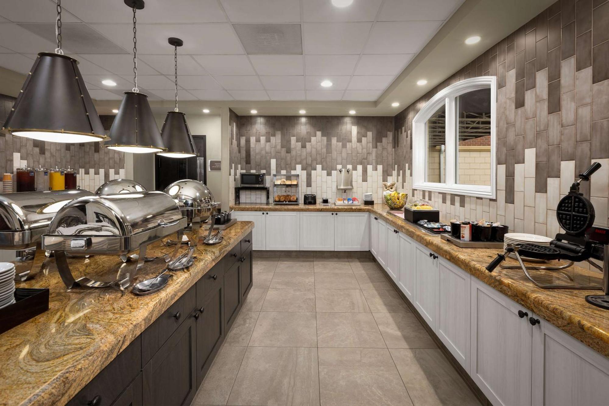 וויצ'יטה Homewood Suites By Hilton At The Waterfront מראה חיצוני תמונה