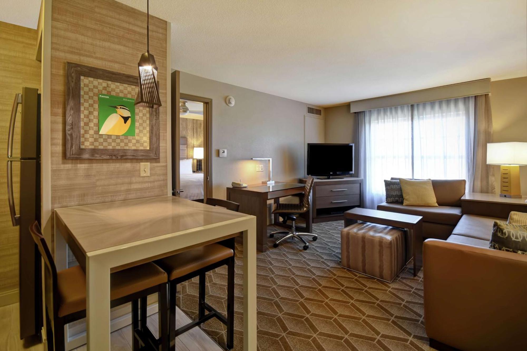 וויצ'יטה Homewood Suites By Hilton At The Waterfront מראה חיצוני תמונה